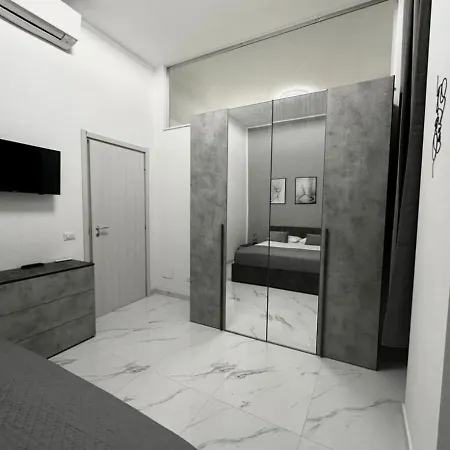 Elegant & Luxe A 200m Da Stazione E Aereoporto Di Apartment