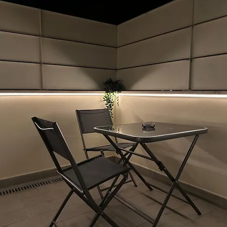 Elegant & Luxe A 200m Da Stazione E Aereoporto Di Apartment